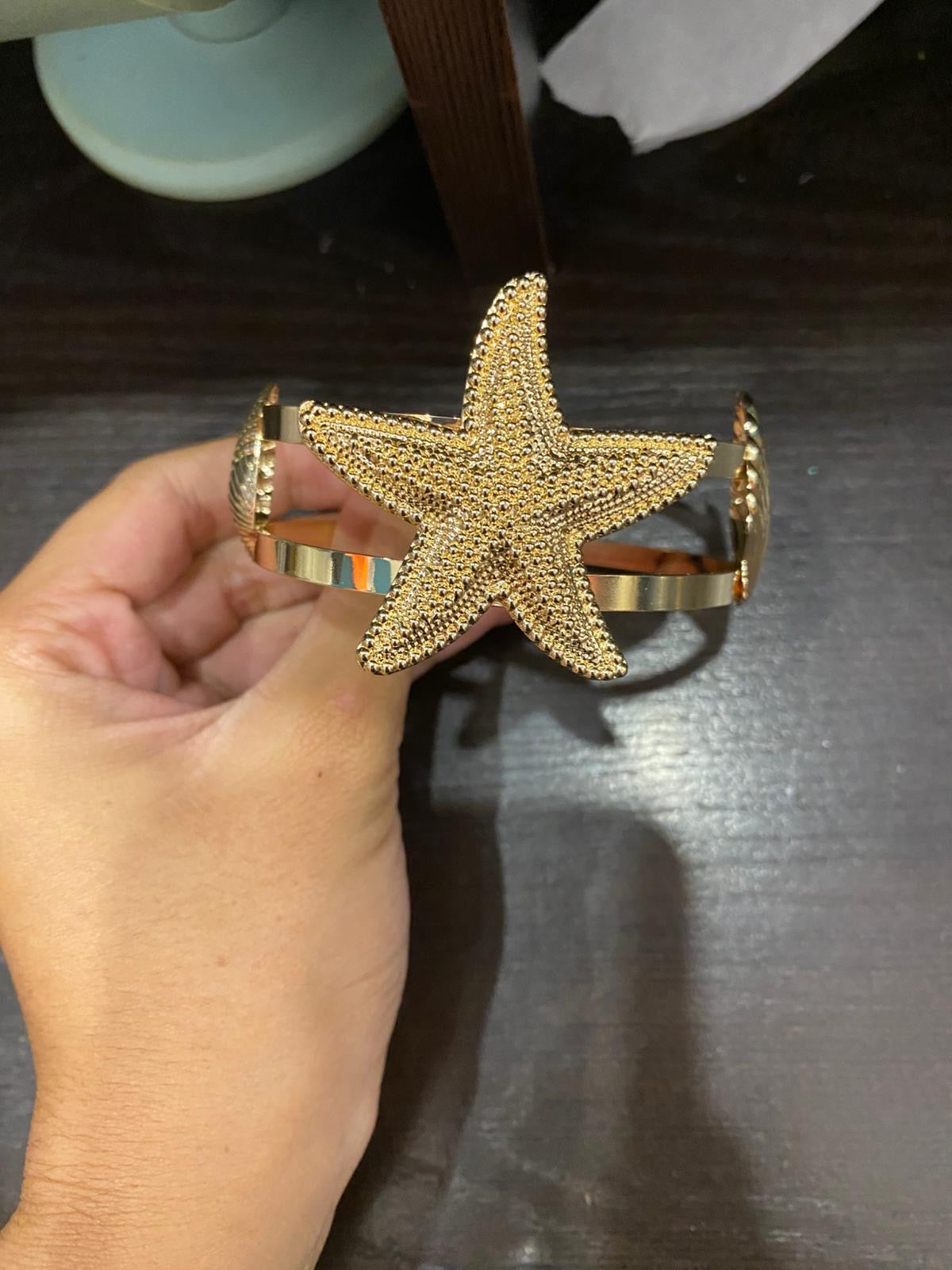 Gold Star Arm cuff