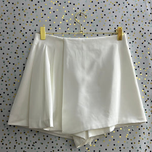 White Asymmetric Pleats Skort